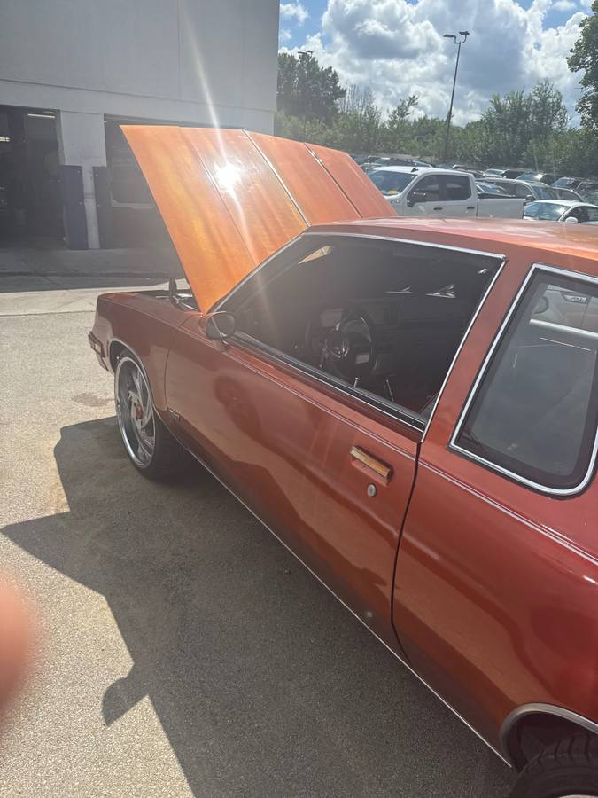 Oldsmobile-cutlass-supreme-1983-orange-3
