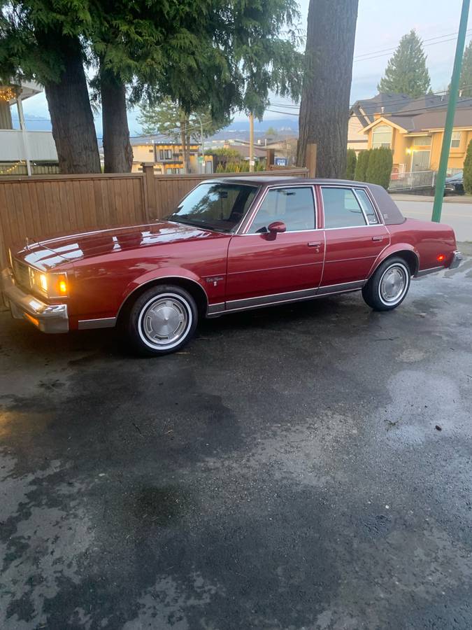 Oldsmobile-cutlass-supreme-1984-red-1