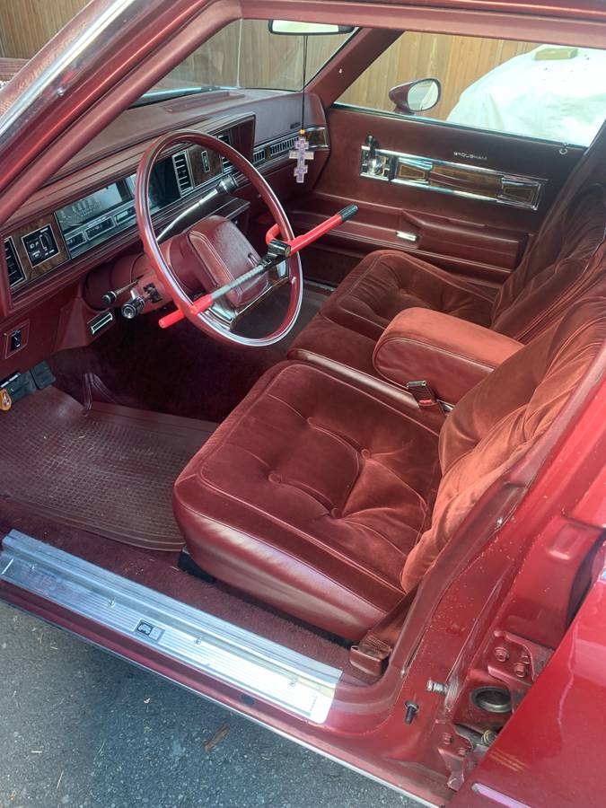 Oldsmobile-cutlass-supreme-1984-red-13