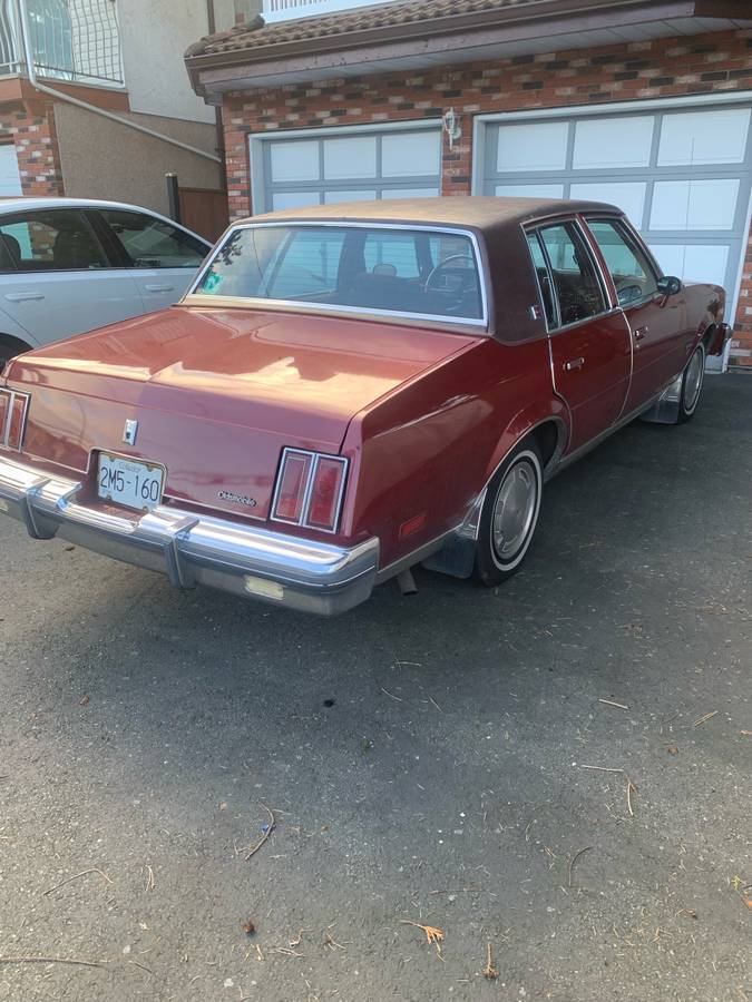 Oldsmobile-cutlass-supreme-1984-red-16