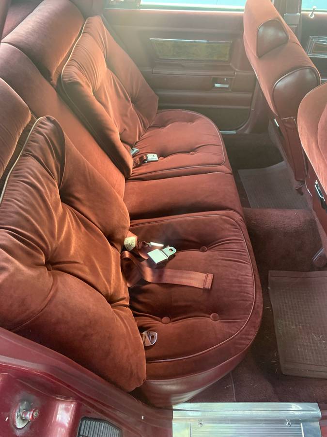 Oldsmobile-cutlass-supreme-1984-red-5