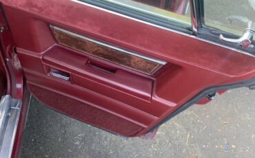 Oldsmobile-cutlass-supreme-1984-red-6