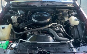 Oldsmobile-cutlass-supreme-1984-red-9