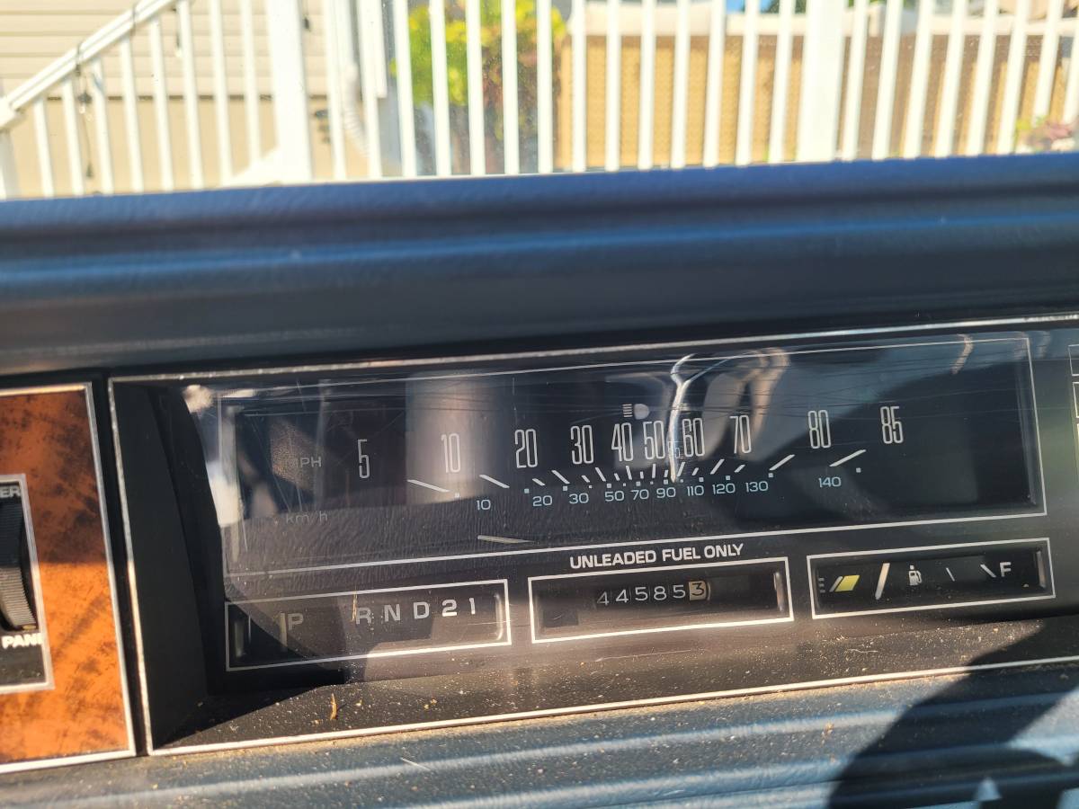 Oldsmobile-cutlass-supreme-1985-1