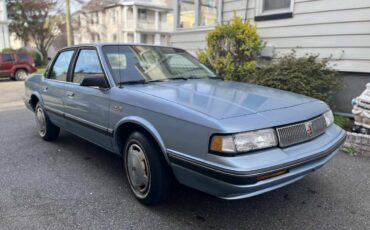 Oldsmobile-cutlass-supreme-1991-blue