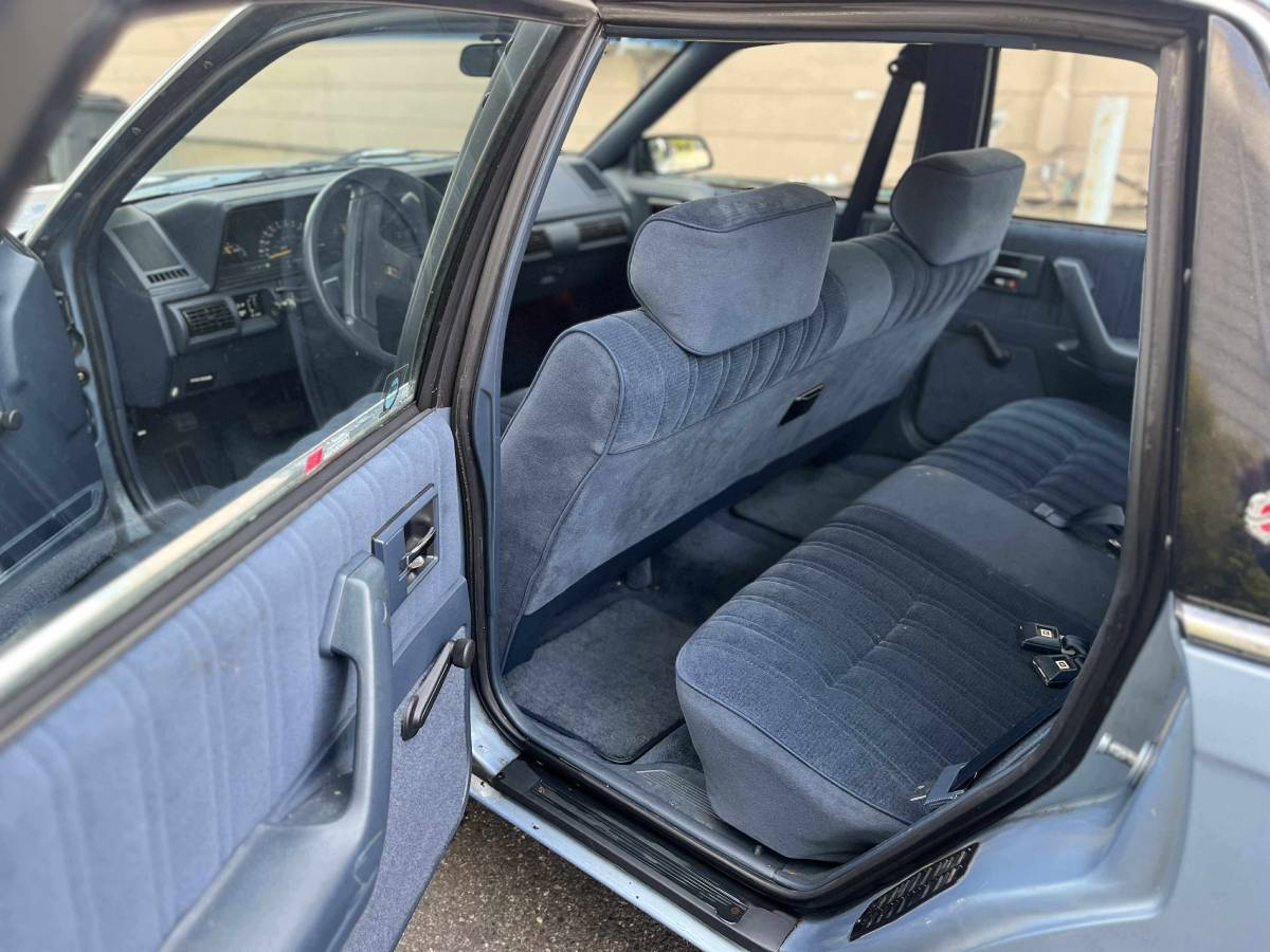Oldsmobile-cutlass-supreme-1991-blue-5
