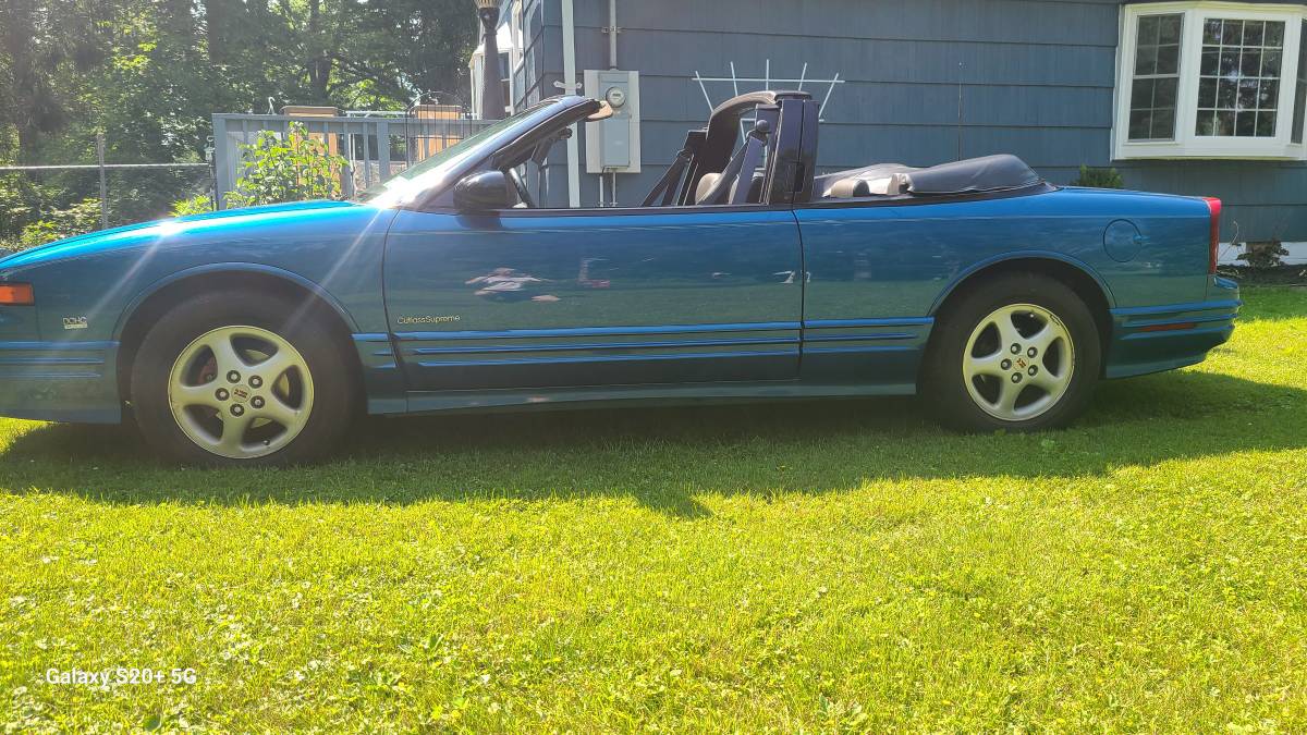 Oldsmobile-cutlass-supreme-1993-3