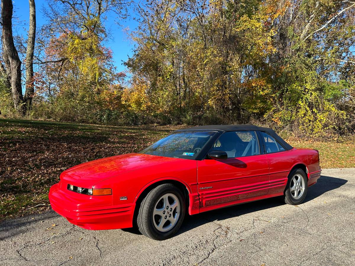Oldsmobile-cutlass-supreme-1993-red