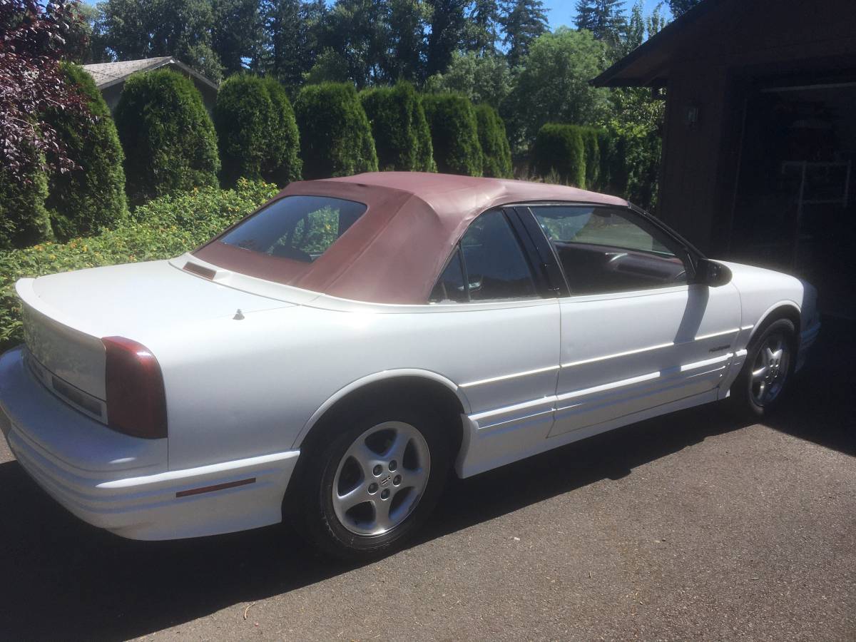 Oldsmobile-cutlass-supreme-1994-white-3