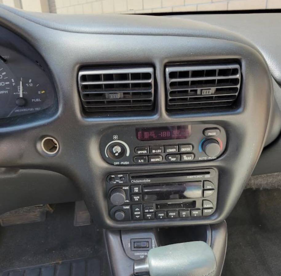 Oldsmobile-cutlass-supreme-1995-13
