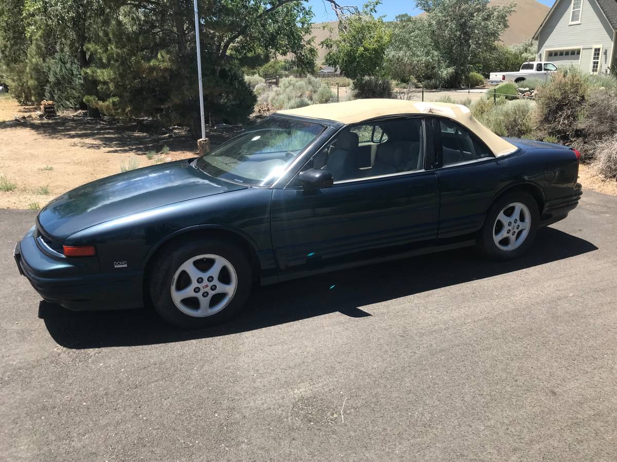 Oldsmobile-cutlass-supreme-1995-green-1
