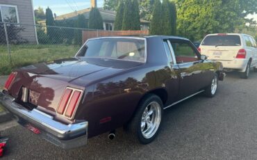 Oldsmobile-cutlass-supreme-brougham-1979-red-11