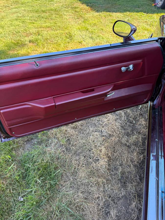 Oldsmobile-cutlass-supreme-brougham-1979-red-22