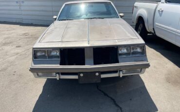 Oldsmobile-cutlass-supreme-brougham-1984-1