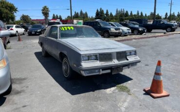 Oldsmobile-cutlass-supreme-brougham-1986-grey