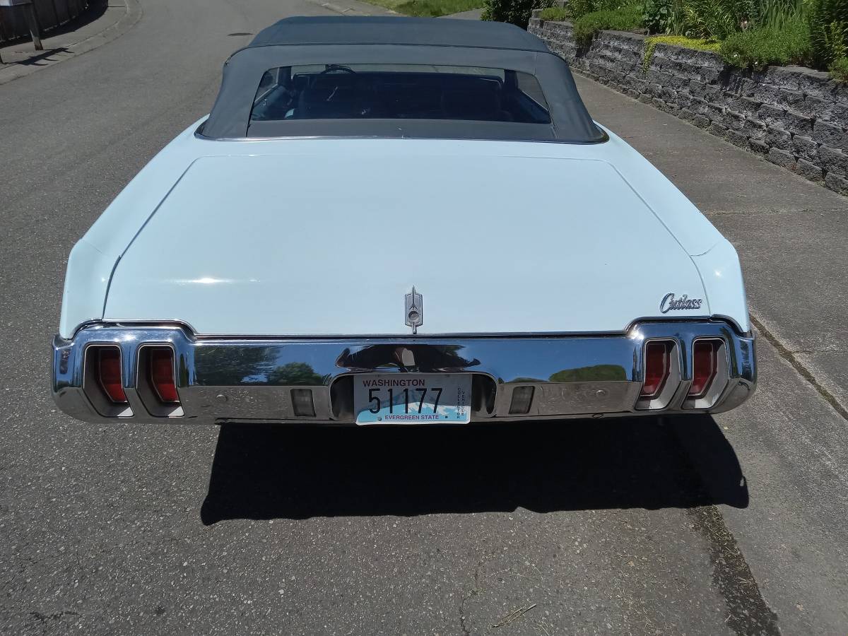 Oldsmobile-cutlass-supreme-convertible-1970-13