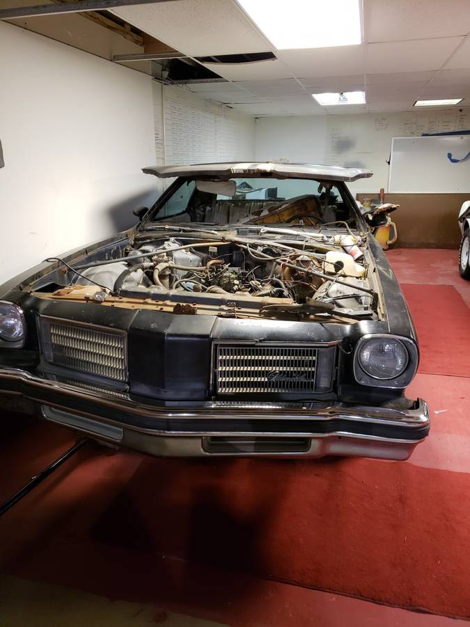 Oldsmobile-cutlass-w30-1975-black-3