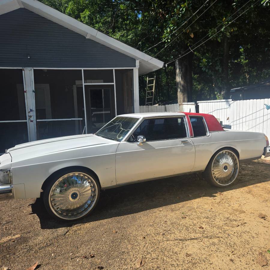 Oldsmobile-delta-88-1983