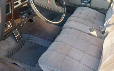 Oldsmobile-delta-88-1984-white-6
