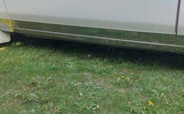 Oldsmobile-delta-88-1984-white-8