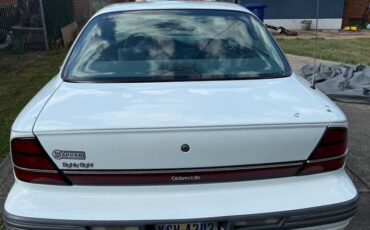 Oldsmobile-delta-88-1995-white-2