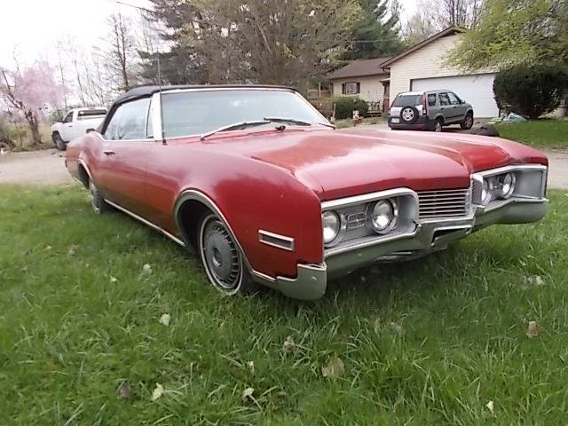 Oldsmobile-delta-88-convertible-1967-red-1