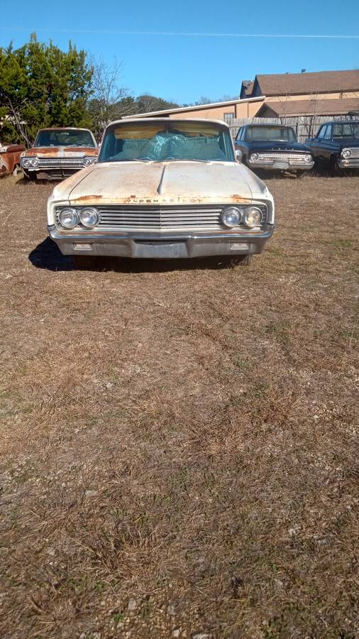 Oldsmobile-dynamic-88-1963-custom-1