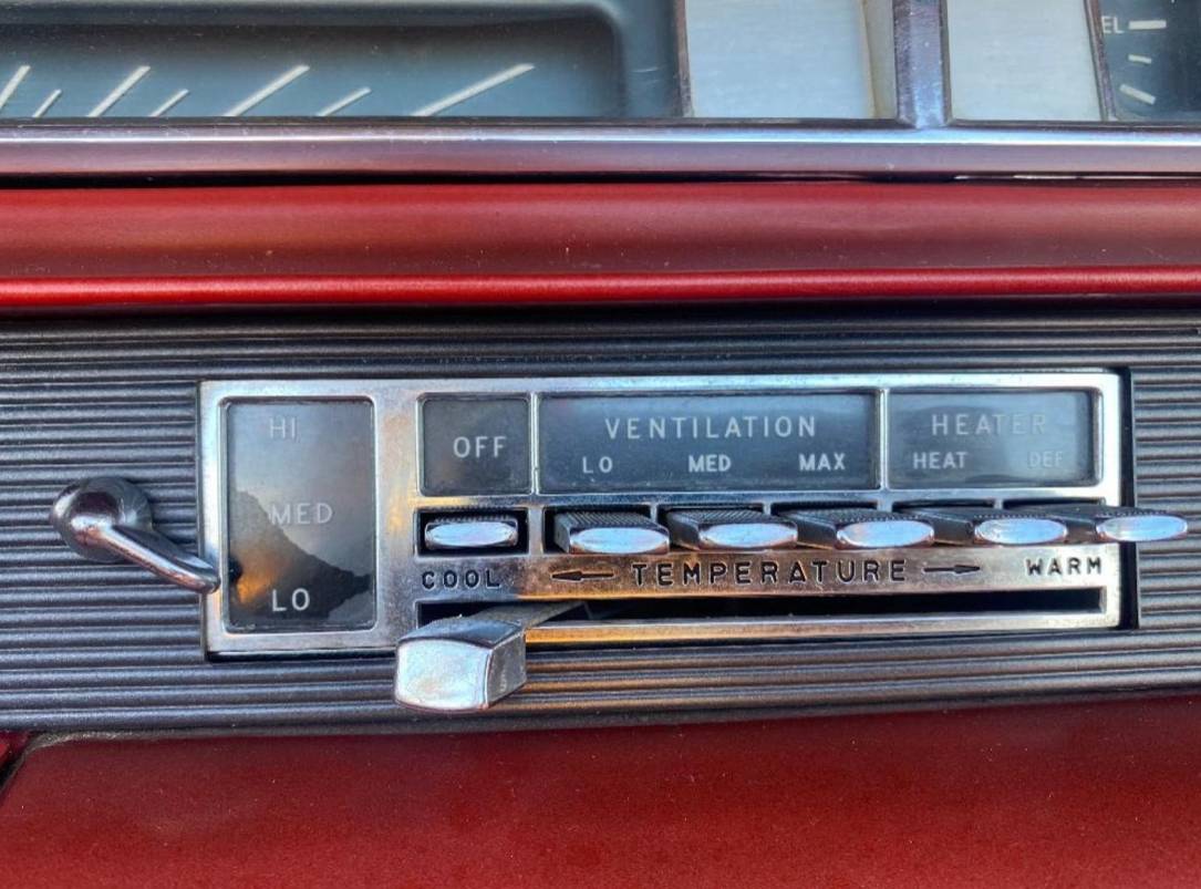 Oldsmobile-dynamic-88-convertible-1963-white-4