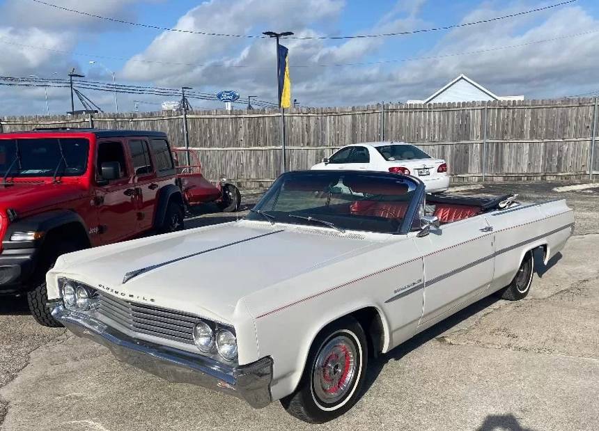 Oldsmobile-dynamic-88-convertible-1963-white-5
