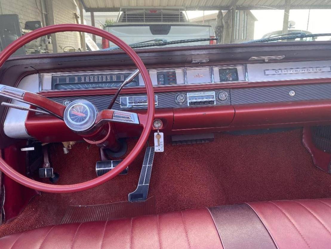 Oldsmobile-dynamic-88-convertible-1963-white-6