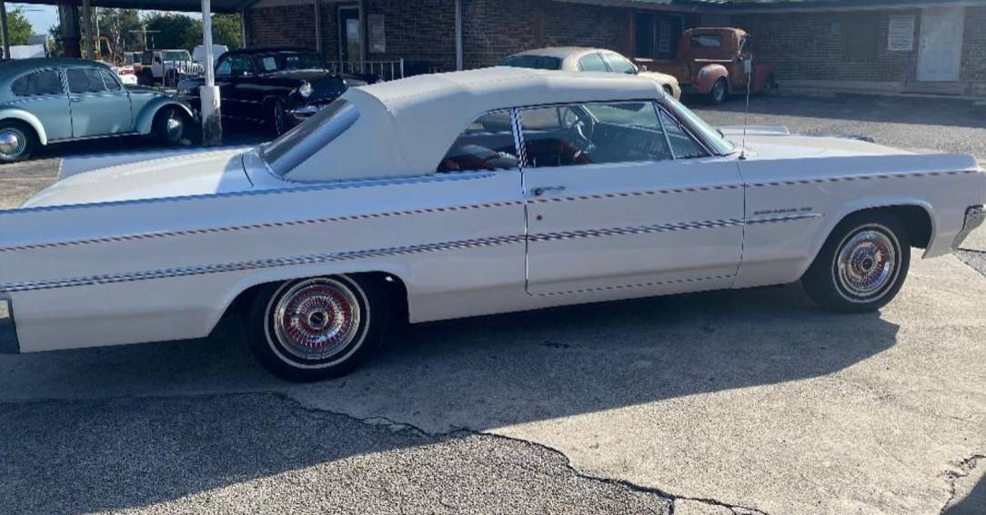 Oldsmobile-dynamic-88-convertible-1963-white-8