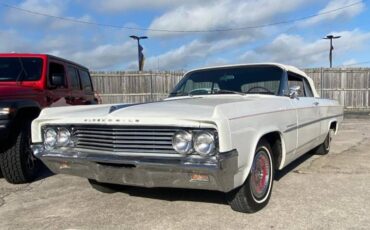 Oldsmobile-dynamic-88-convertible-1963-white-9