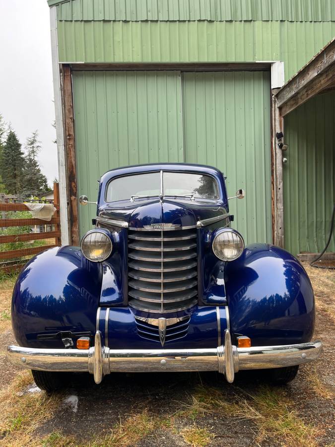 Oldsmobile-f-37-touring-sedan-1937-1