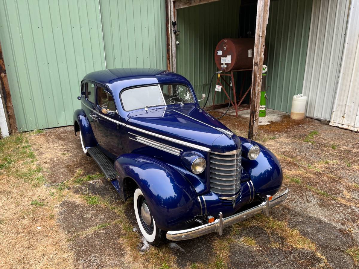 Oldsmobile-f-37-touring-sedan-1937-2