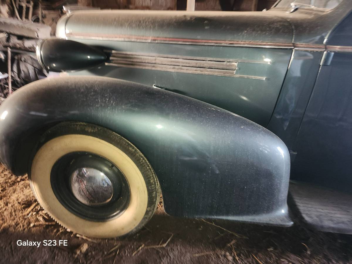 Oldsmobile-f3-dr.-coupe-1937-grey-6