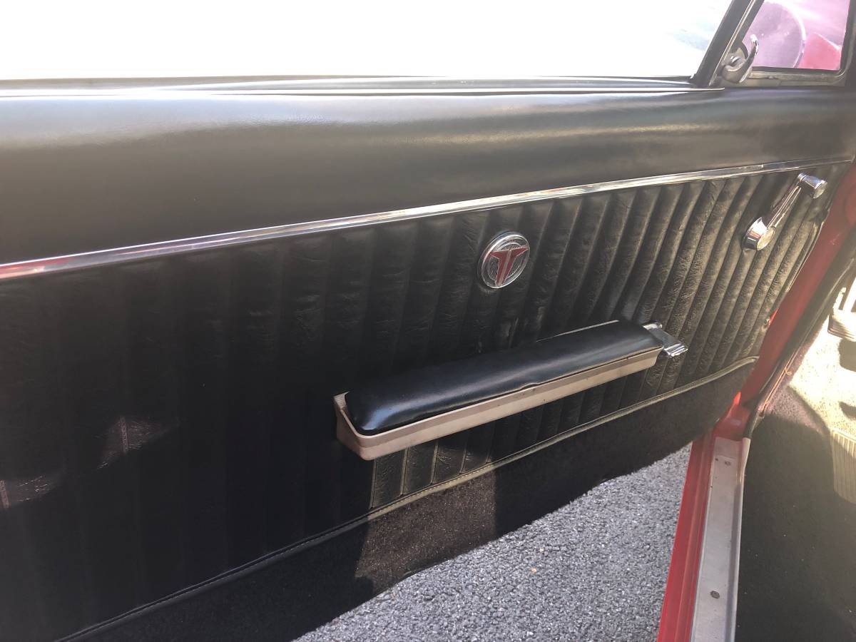 Oldsmobile-f85-convertible-1964-red-23