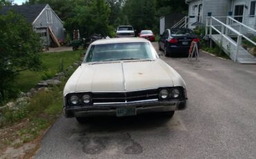 Oldsmobile-jetstar-88-holiday-edition-1966