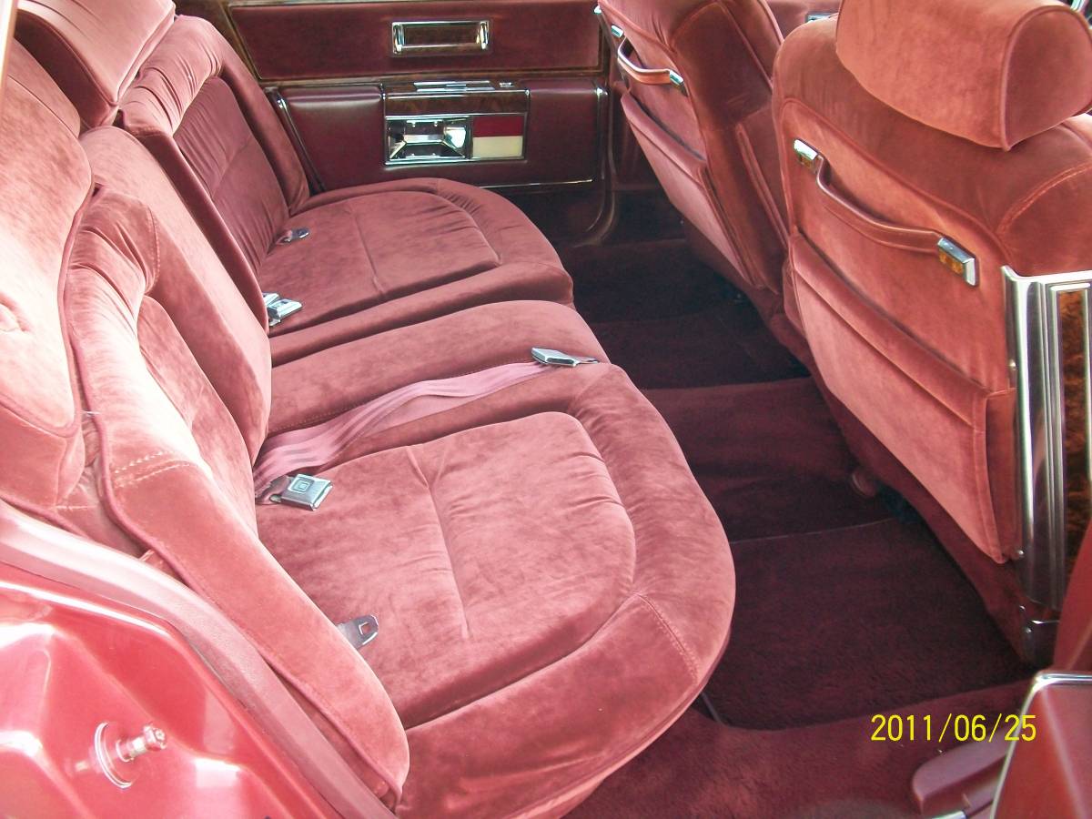 Oldsmobile-ninety-eight-98-brougham-1983-red-10