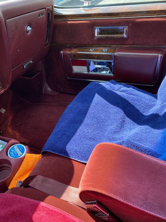 Oldsmobile-ninety-eight-98-brougham-1983-red-2