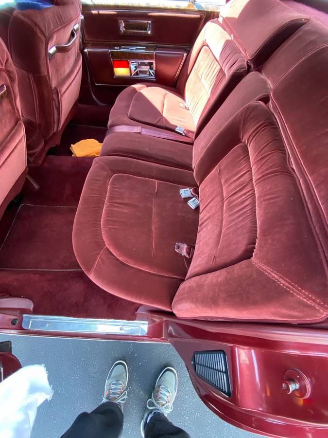 Oldsmobile-ninety-eight-98-brougham-1983-red-4