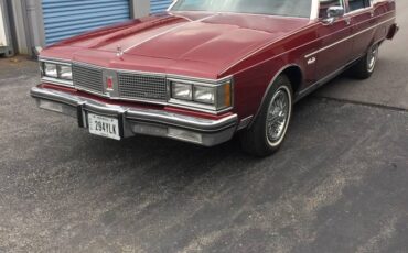 Oldsmobile-ninety-eight-98-brougham-1983-red-9