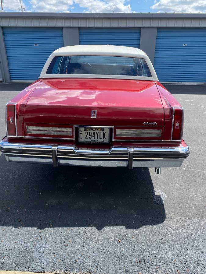 Oldsmobile-ninety-eight-98-brougham-1983-red