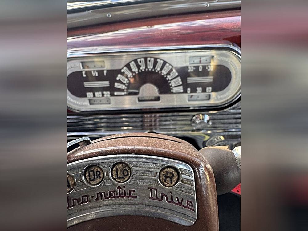 Oldsmobile-ninetyeight-1946-blue-18