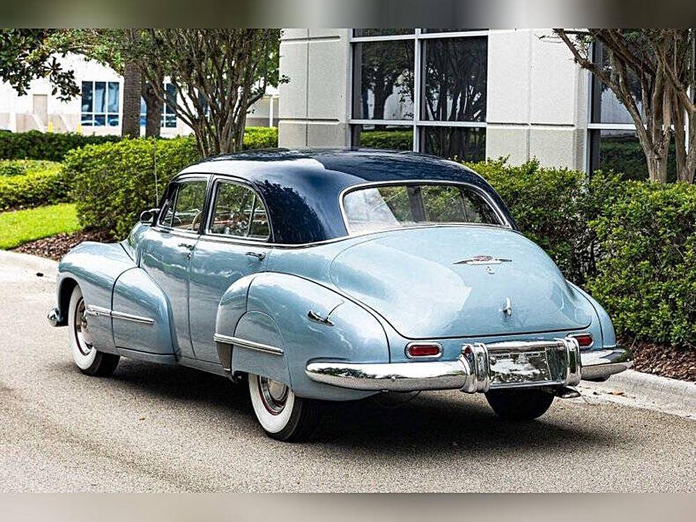 Oldsmobile-ninetyeight-1946-blue-2