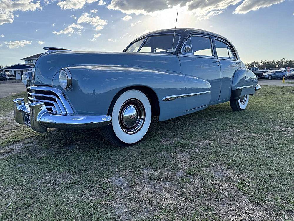 Oldsmobile-ninetyeight-1946-blue-21
