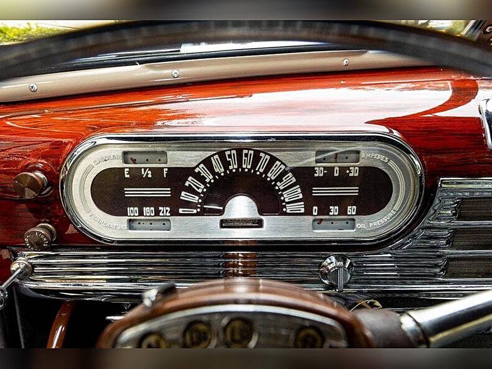 Oldsmobile-ninetyeight-1946-blue-4