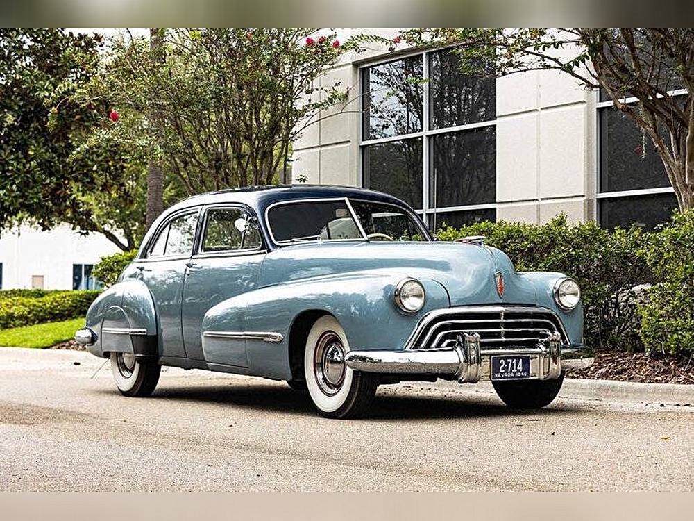Oldsmobile-ninetyeight-1946-blue-8