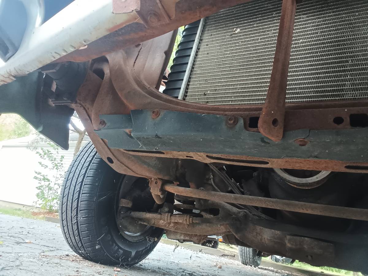 Oldsmobile-omega-1975-12