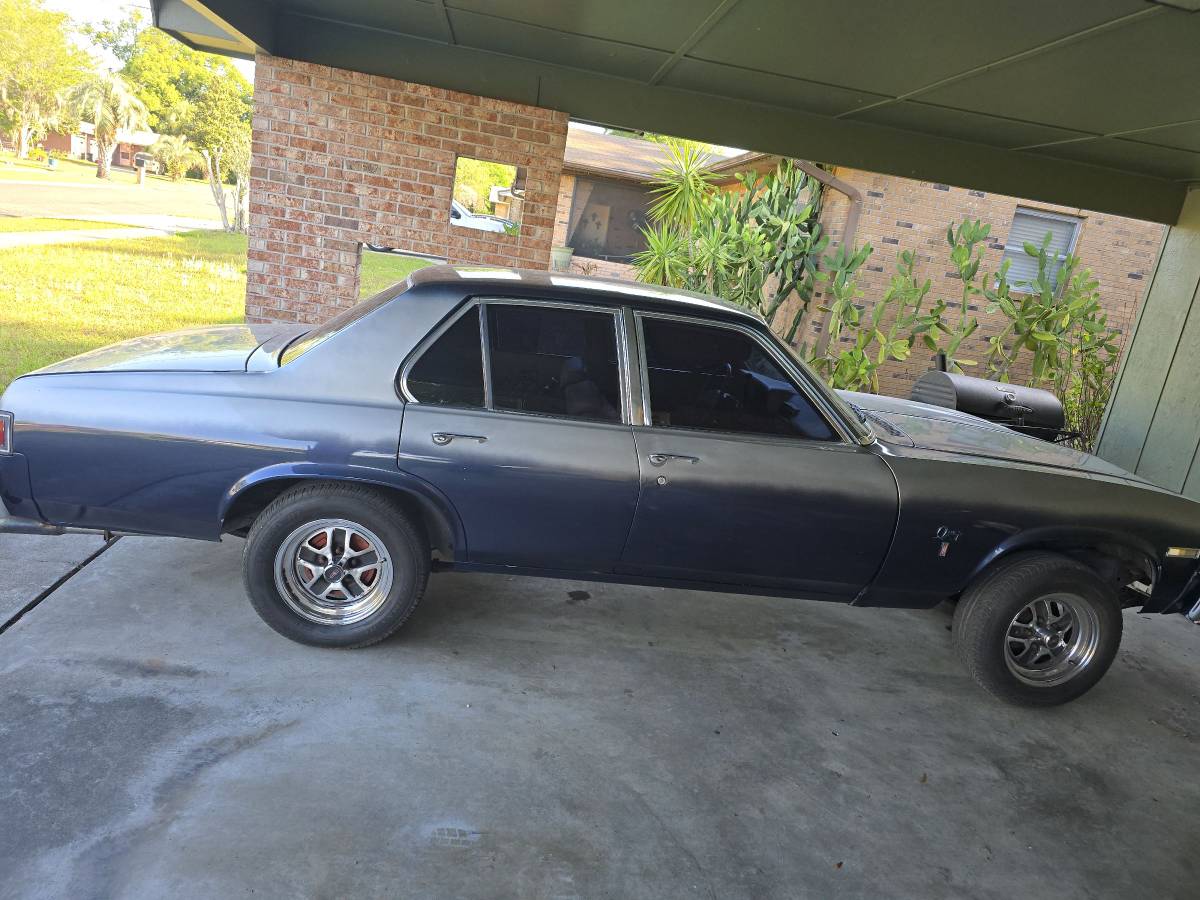 Oldsmobile-omega-1976-grey