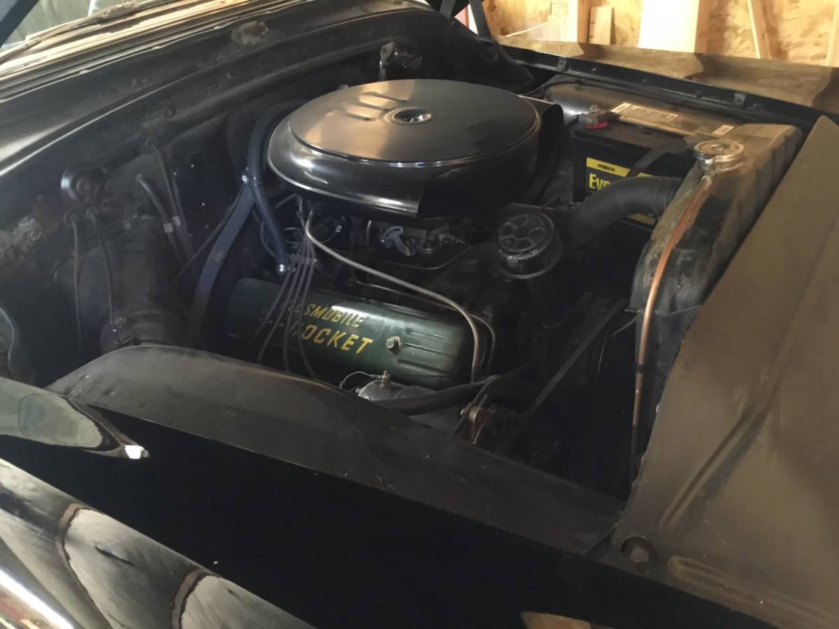 Oldsmobile-rocket-88-1953-black-15